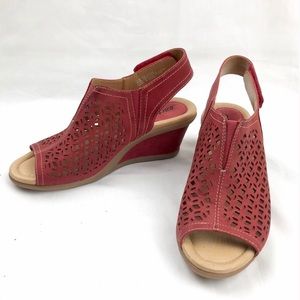 Earth Cascade Leather Wedge Sandals